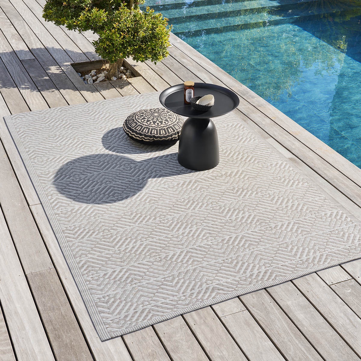 outdoor and indoor carpet stica