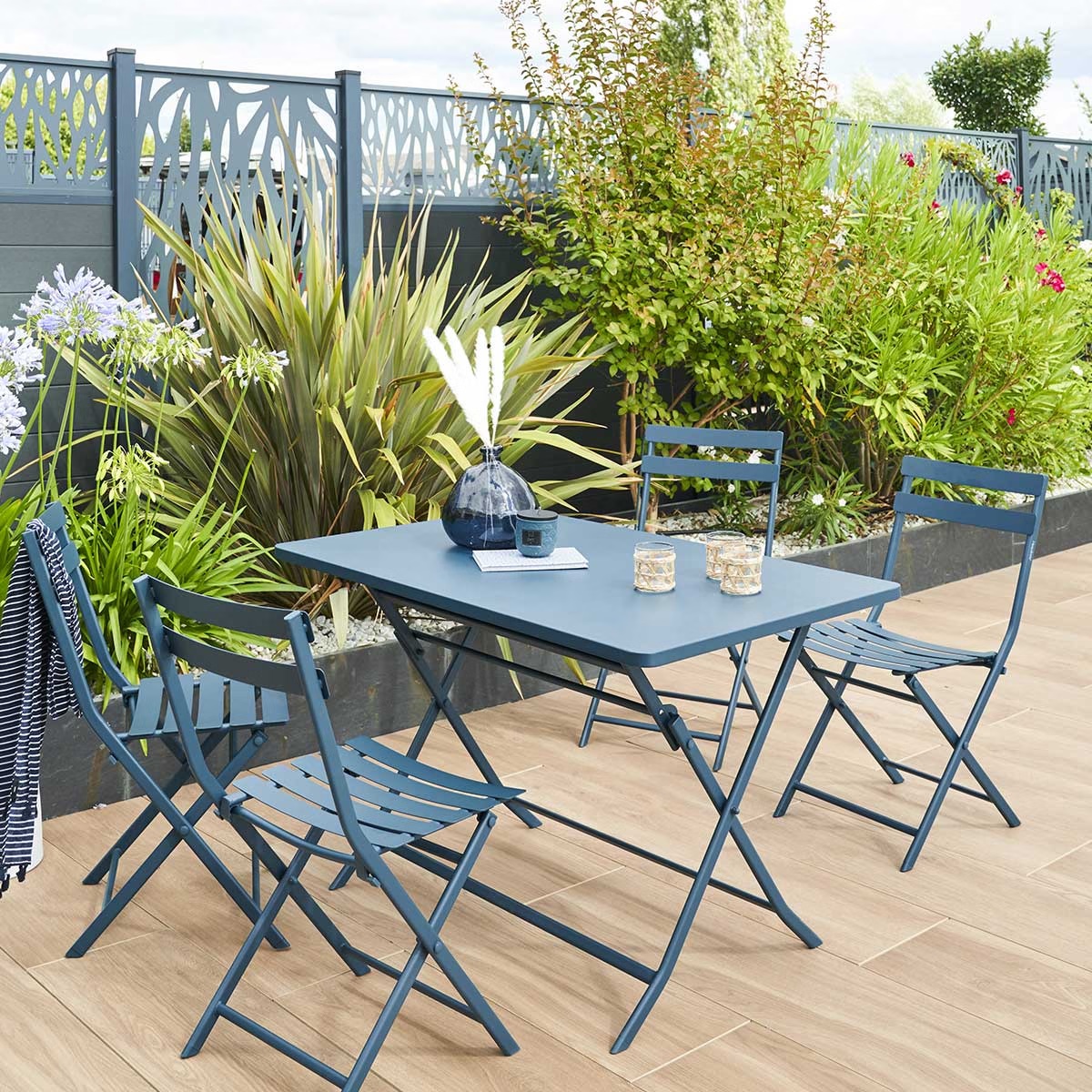 folding rectangular garden table set   4 chairs greensboro petroleum