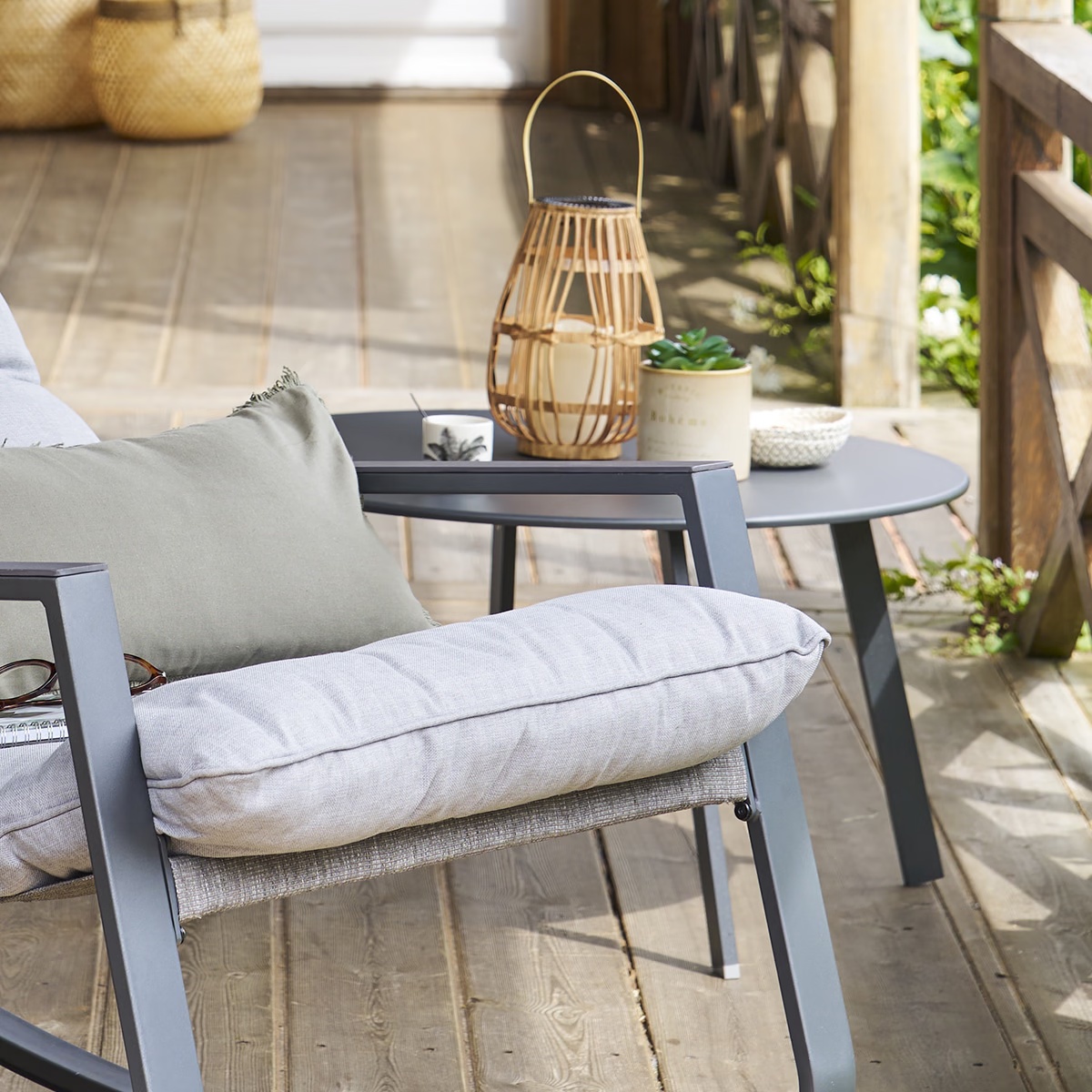 round garden side table saona graphite grey