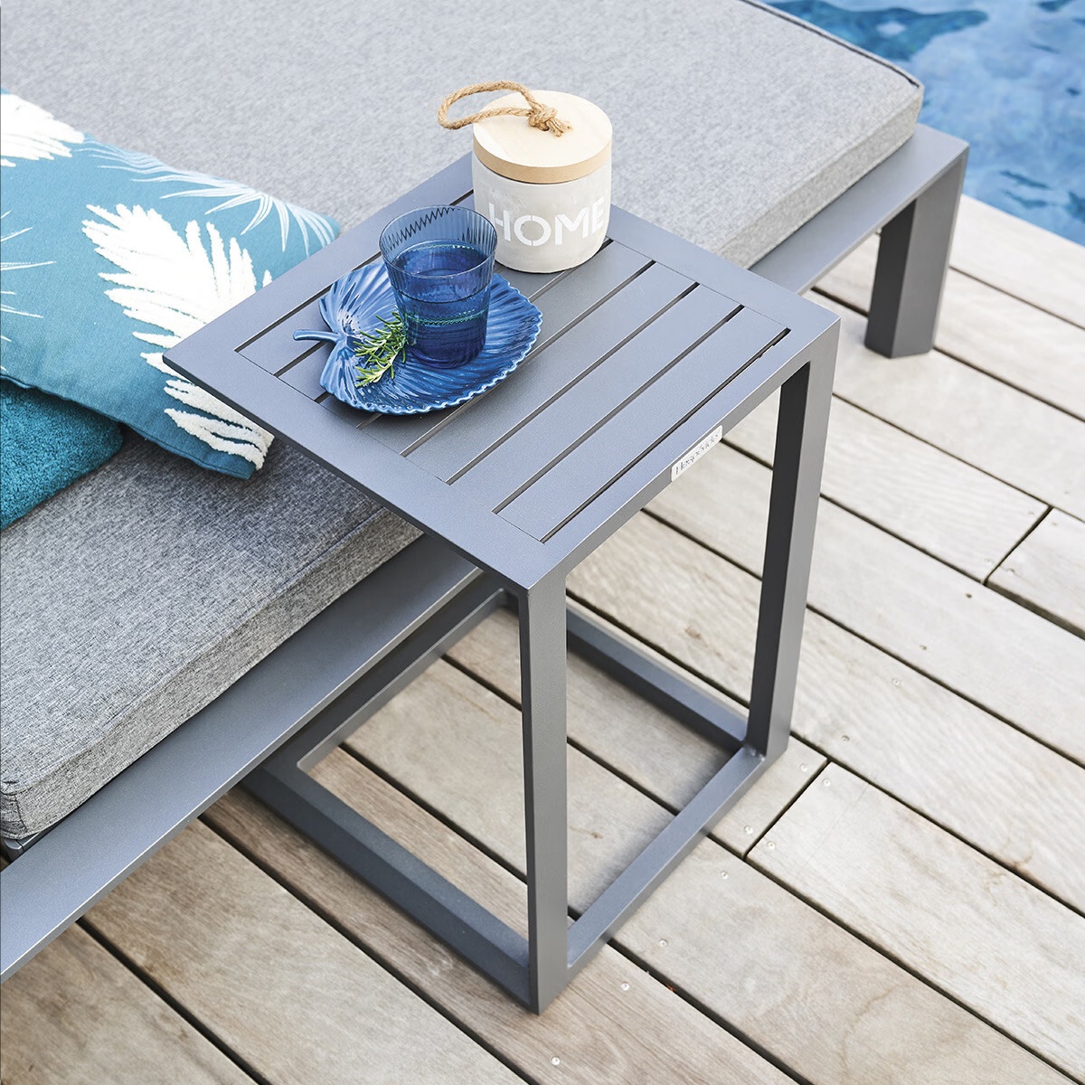 square garden side table evasion graphite grey