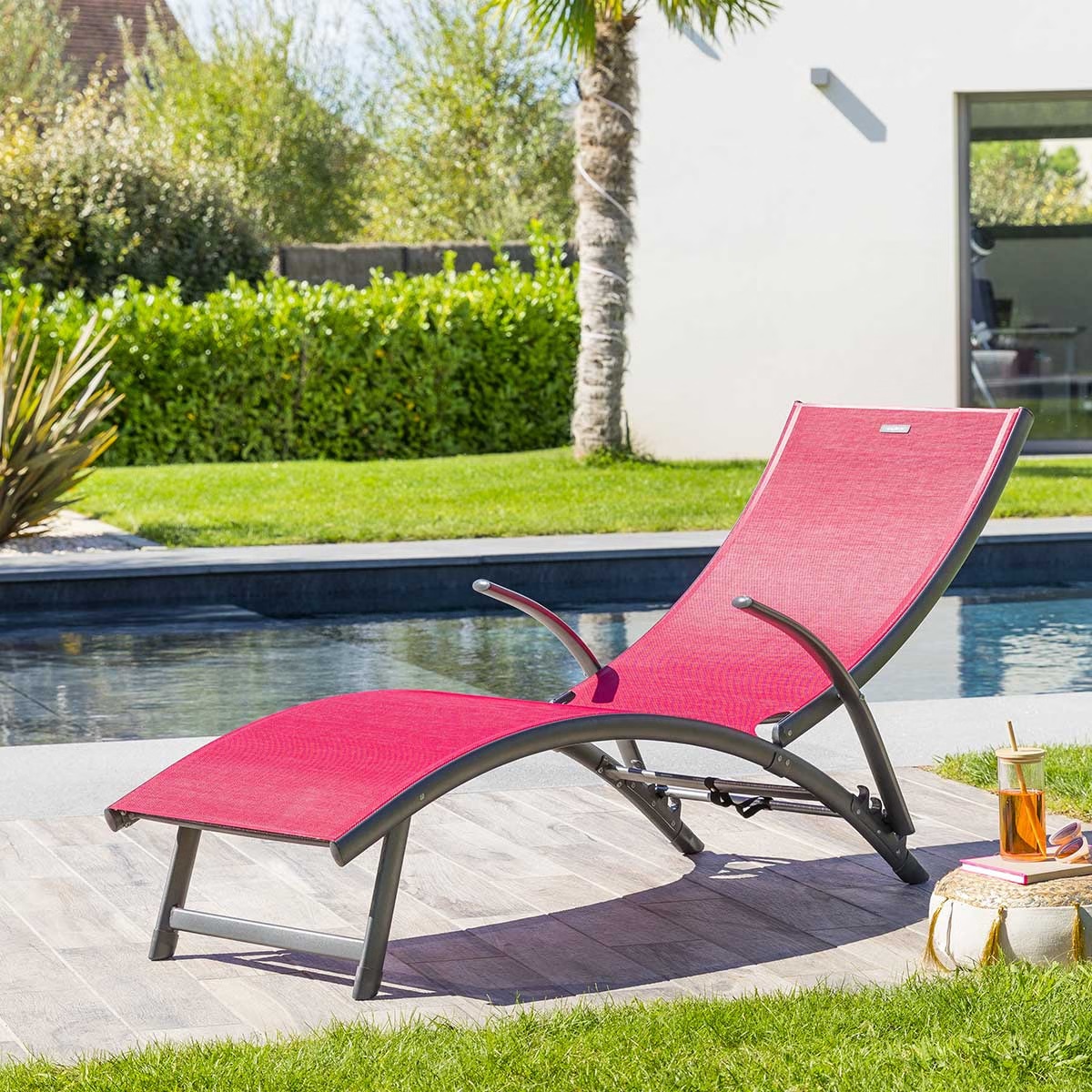 sun lounger samba pomegranate graphite