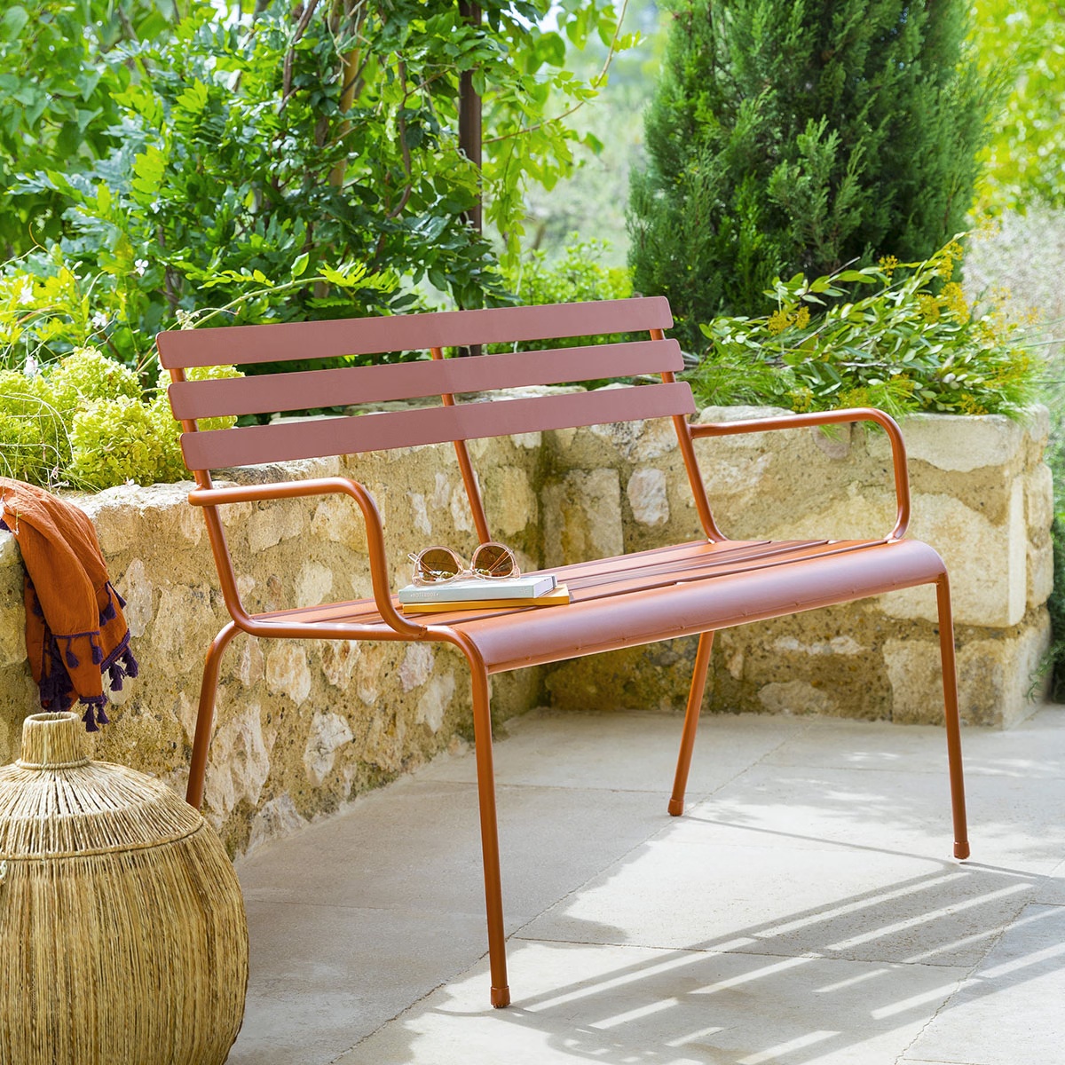 garden bench greensboro amber