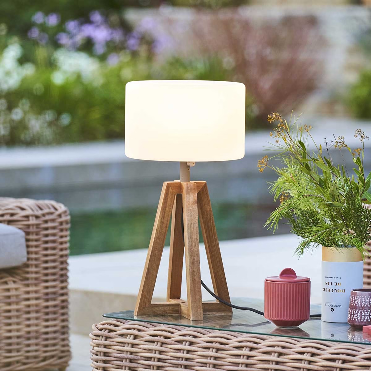 outdoor lamp matia white